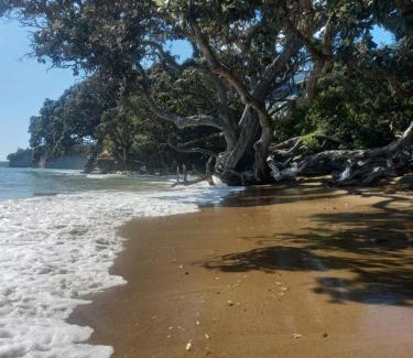 Red Beach Apartment | Apartment at the Beach