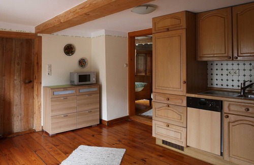Mudau Apartment | Apartment B - Historic Odenwälder house with house Elztalblick