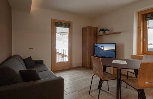 San Rocco Apartment | Apartment 'Bait Martin Appartamento 3' with Mountain View, Balcony and Wi-Fi
