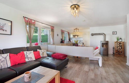 Hoechenschwand Apartment | Apartment 'Bäumchen' with Mountain View, Shared Terrace and Wi-Fi