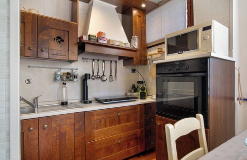 Marina di Carrara Apartment | Apartment 'Best Relax Home Marina Di Carrara' with Balcony, Wi-Fi and Air Conditioning