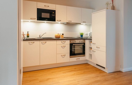 Ratzeburg Apartment | Apartment between forest and lake with free-standing bathtub and balcony (5 star DTV)