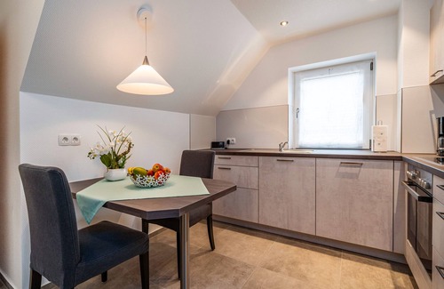 Hagnau Apartment | Apartment 'Birnau' with Lake View and Wi-Fi