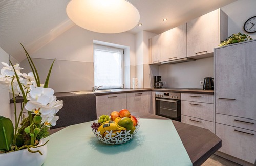 Hagnau Apartment | Apartment 'Birnau' with Lake View and Wi-Fi