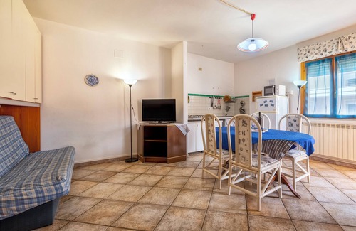 Pivarada Apartment | Apartment "Blu Verdone" with Sea View, Balcony & Wi-Fi