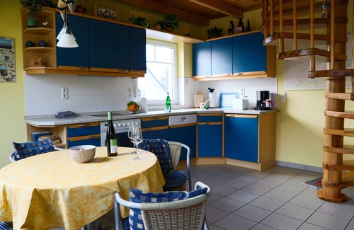 Zingst Apartment | Apartment "Boddenkieker 15" with Balcony & Wi-Fi