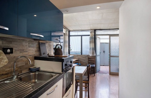 Vallecrosia Apartment | Apartment 'Casa Del Sole' with Sea View and Private Terrace