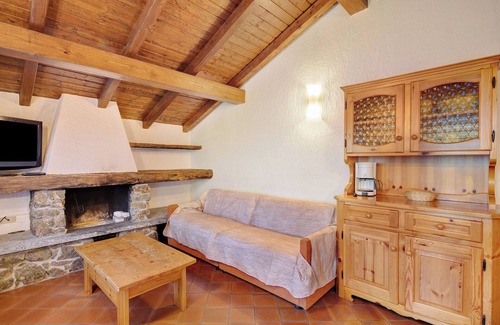 Livigno Apartment | Apartment 'Chalet Meridiana Appartamento 10' with Mountain View