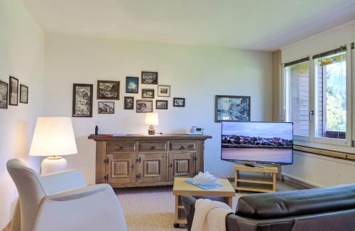 Grindelwald Apartment | Apartment Chalet Mettli-2 by Interhome