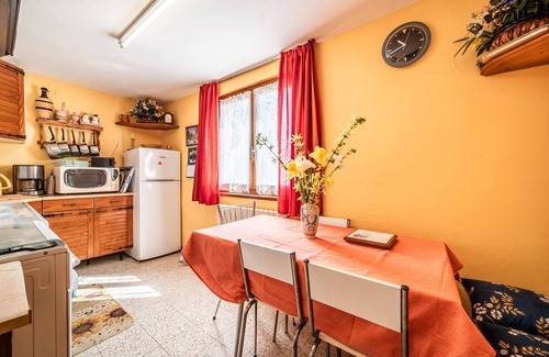 Reignier-Esery Apartment | Apartment 'Charming T2 With View' with Mountain View, Private Terrace and Wi-Fi