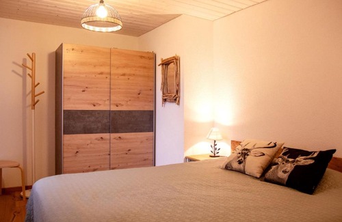 Les Posses-sur-Bex Apartment | Apartment Chavonnes 11 by Interhome