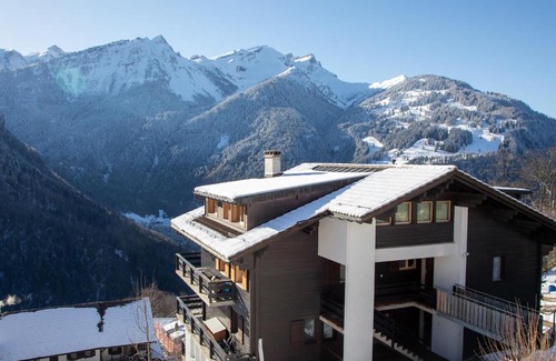 Les Posses-sur-Bex Apartment | Apartment Chavonnes 11 by Interhome