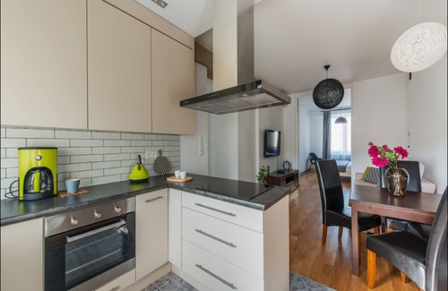 Mirow Apartment | Apartment CHMIELNA 1 with A/C