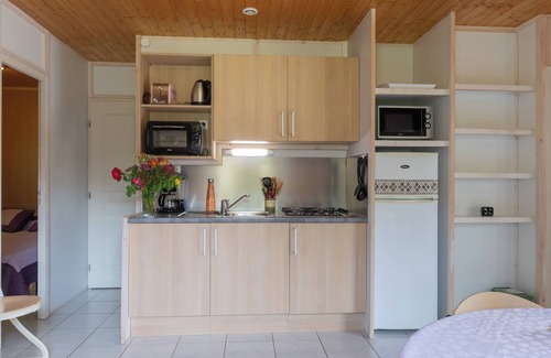 Gravieres House | Apartment 'Cindy - Mas Lachamp' with Mountain View, Shared Pool and Air Conditioning