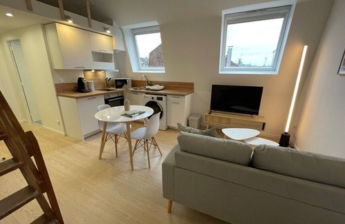 Roubaix Apartment | Apartment-City view-Private Bathroom