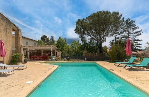 Vinon-sur-Verdon Apartment | Apartment 'Coeur De Lavande' with Private Pool, Private Terrace and Wi-Fi