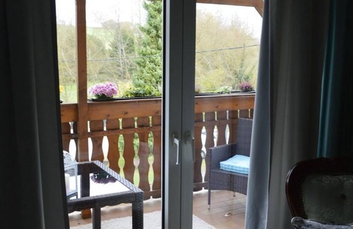 Hornbach Apartment | Apartment-Comfort-Ensuite with Bath-Balcony