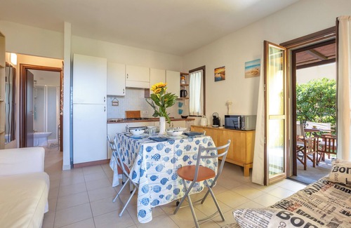 Viddalba Apartment | Apartment "Corbezzolo" with Pool View, Shared Pool & A/C