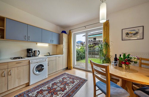 Terlano Apartment | Apartment 'Das Landhaus Apt Sauvignon' with Mountain View, Private Terrace and Wi-Fi