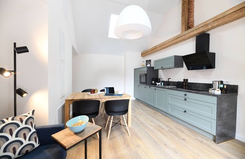 Heppenheim Apartment | Apartment 'Das Schiefe Haus Whg Odenwald' with Wi-Fi