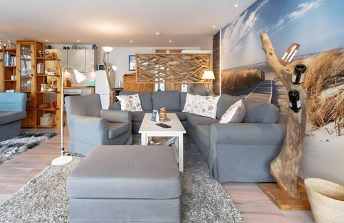 Bad Zwischenahn Apartment | Apartment 'Delf Inn' with Lake View, Balcony and Wi-Fi