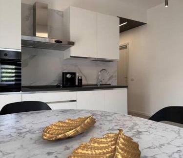 Albate Apartment | Apartment Dolce Vita- 2 Free Parking- Self check-in
