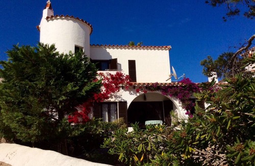 Punta Grossa Apartment | Apartment Erica in charming villa with sea view, 2 minutes from the beach