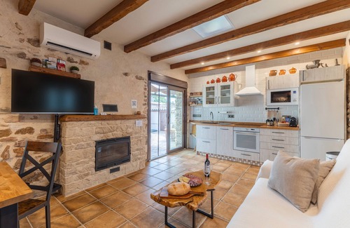 Marjaliza Apartment | Apartment 'El Rincon De San Juan' with Private Pool, Wi-Fi and Air Conditioning
