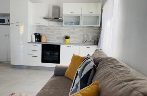 Pula Apartment | Apartment Erika - for 2 near the beach