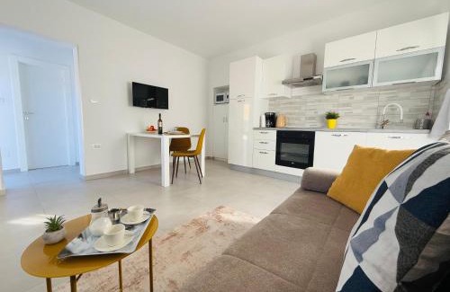 Pula Apartment | Apartment Erika - for 2 near the beach