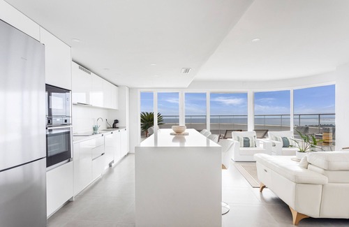 Canet de Berenguer Apartment | Apartment 'Tarongers' with Shared Pool, Wi-Fi and Air Conditioning