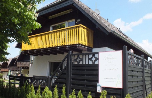 Feriendorf Silbersee Apartment | Apartment Eulennest with 2 balconies