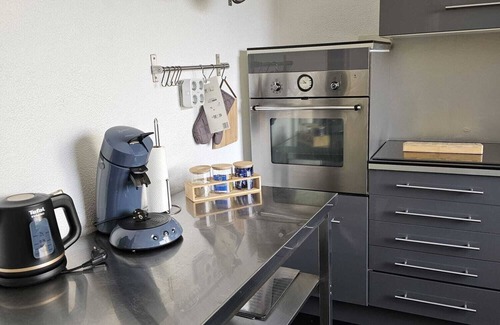 Aurillac Condo | Apartment F3 Hyper-Centre, Quiet, Bright, Riverfront, Recently Refurbished.