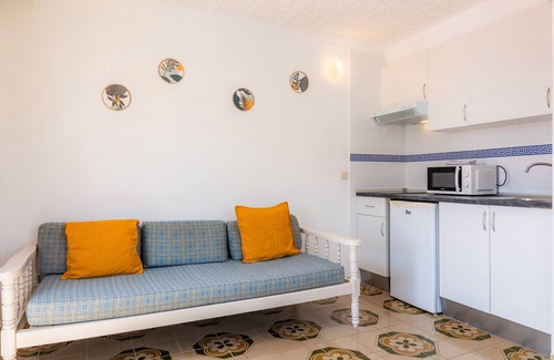 Cala d'Or Apartment | Apartment 'Felipe 1-5' with Terrace, Shared Pool & Wi-Fi