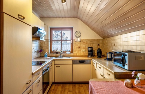 Hohenstein Apartment | Apartment 'Ferienhaus Toni Käppelesblick' with Shared Terrace, Shared Garden and Wi-Fi