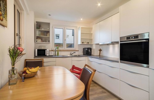 Hoechst Apartment | Apartment 'Ferienwohnung Tannenblick' with Mountain View, Shared Garden and Wi-Fi
