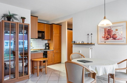 Oberhof Apartment | Apartment 'Ferienwohnung Tannenblick 3-1' with Mountain View, Private Terrace and Wi-Fi