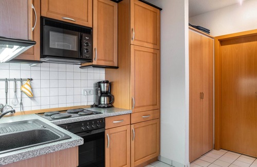 Oberhof Apartment | Apartment 'Ferienwohnung Tannenblick 3-1' with Mountain View, Private Terrace and Wi-Fi