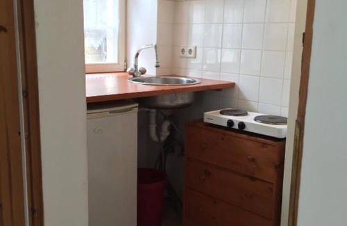 Paretz Apartment | Apartment 'Ferienwohnung 1' with Shared Terrace, Shared Garden and Wi-Fi