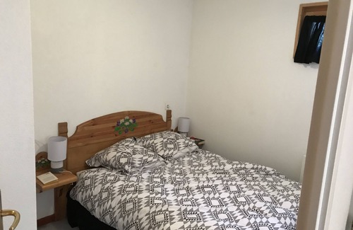 Saint-Jean-d'Arves Apartment | Apartment for 8 people, a few meters from the slopes. The SYBELLESéà area