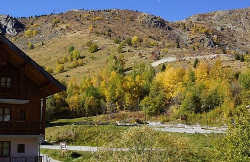 Saint-Sorlin-d'Arves Apartment | Apartment foot of the slopes and trade