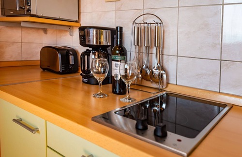 Nin Apartment | Apartment for 4 people in a quiet location 100m from the sandy beach