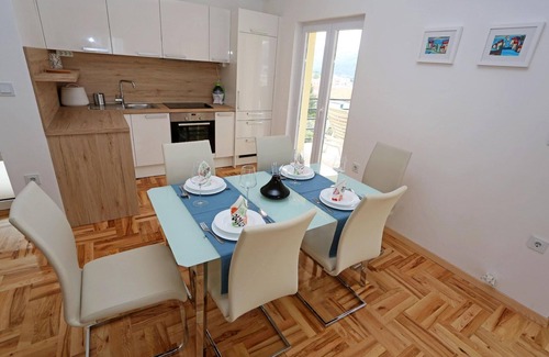 Grebastica House | Apartment for 4 persons + 2 children approx. 100 m² in Grebastica, Dalmatia (Šibenik-Knin County)
