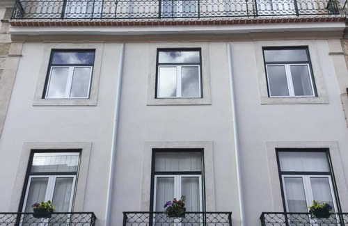 Santos Apartment | Apartment for 6 people with views over the Tagus