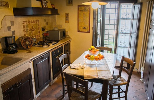 Quarrata Apartment | Apartment for 7 persons approx. 200 qm in Quarrata, Tuscany (Pistoia Province)