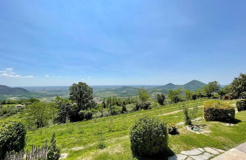 Arqua Petrarca Apartment | Apartment for 8 persons approx. 270 m² in Arquá Petrarca, Veneto (Padova Province)