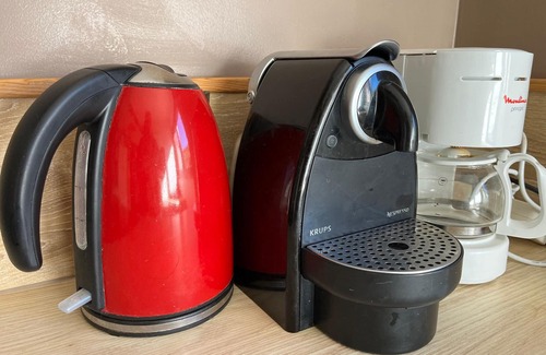 Le Sauze Apartment | Apartment for 9 with Terrace Facing the Slopes, Close to Amenities and Pool