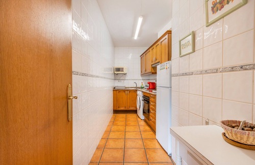 Sort Apartment | Apartment 'Garrota' with Mountain Views, Balcony, and Wi-Fi