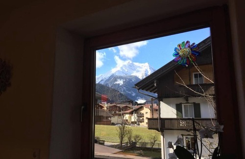 Mayrhofen Apartment | Apartment "Galerie Kaiser" with Mountain View, Balconies & Wi-Fi