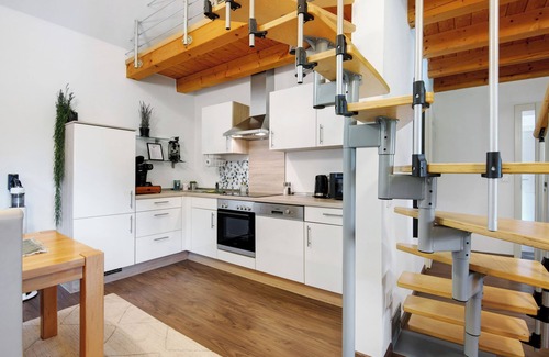 Eging am See Apartment | Apartment 'Galeriewohnung Vierseithof' with Balcony and Wi-Fi